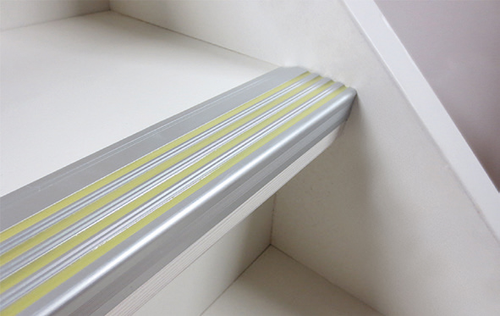 SecuCare Traptrede profiel anti-slip Alu-lumi